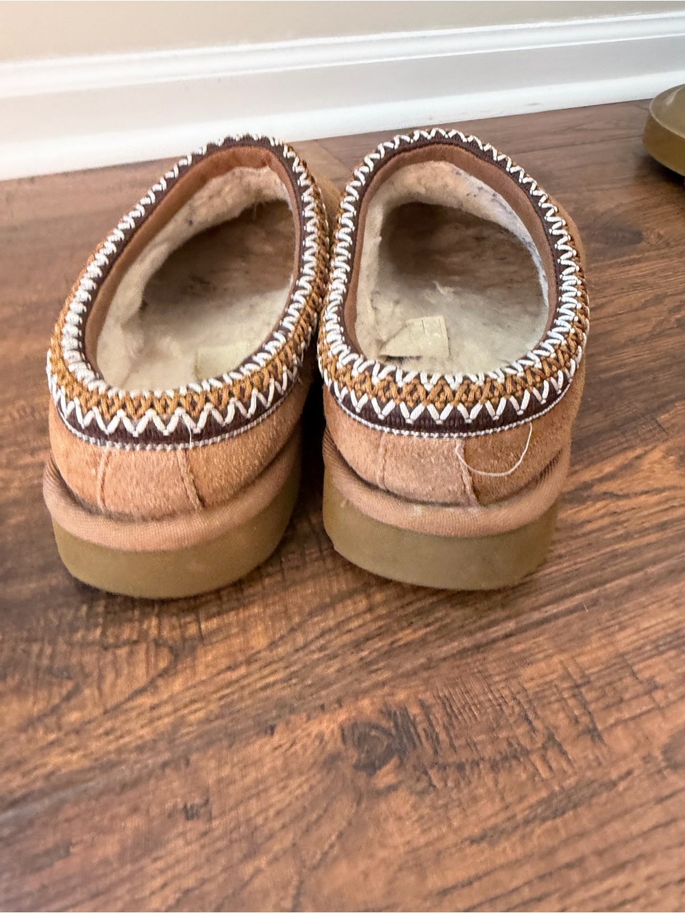 UGG Women's Tasman Slipper in chestnut brown size 8 - Picture 5 of 8
